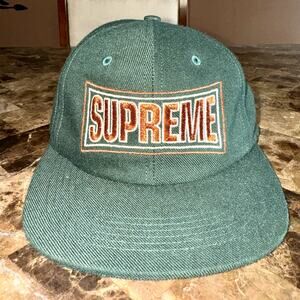 Supreme Men's Metallic Arc 6-Panel Dark Green Snapback Hat